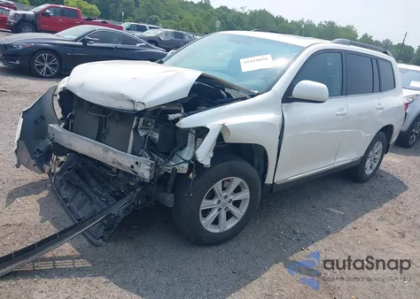 2013 Toyota Highlander Se V6 from USA, damaged, VIN 5TDBK3EH9DS247605